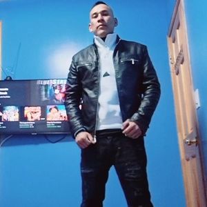 Meet your Posher, Ruco lucero